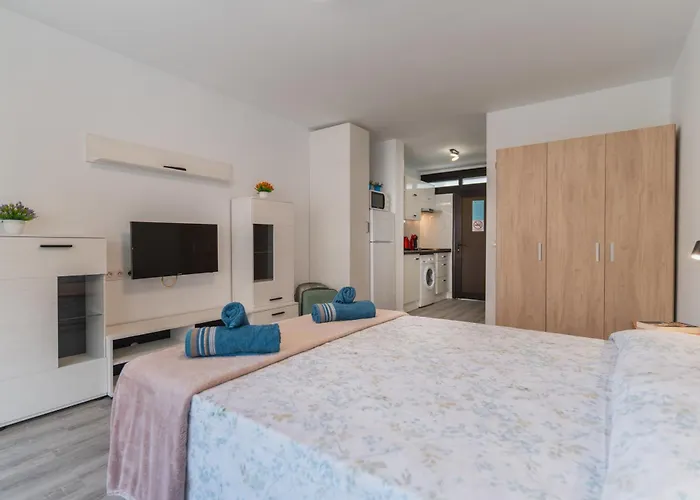 Luxury Quasar Sea View In Olimpia *